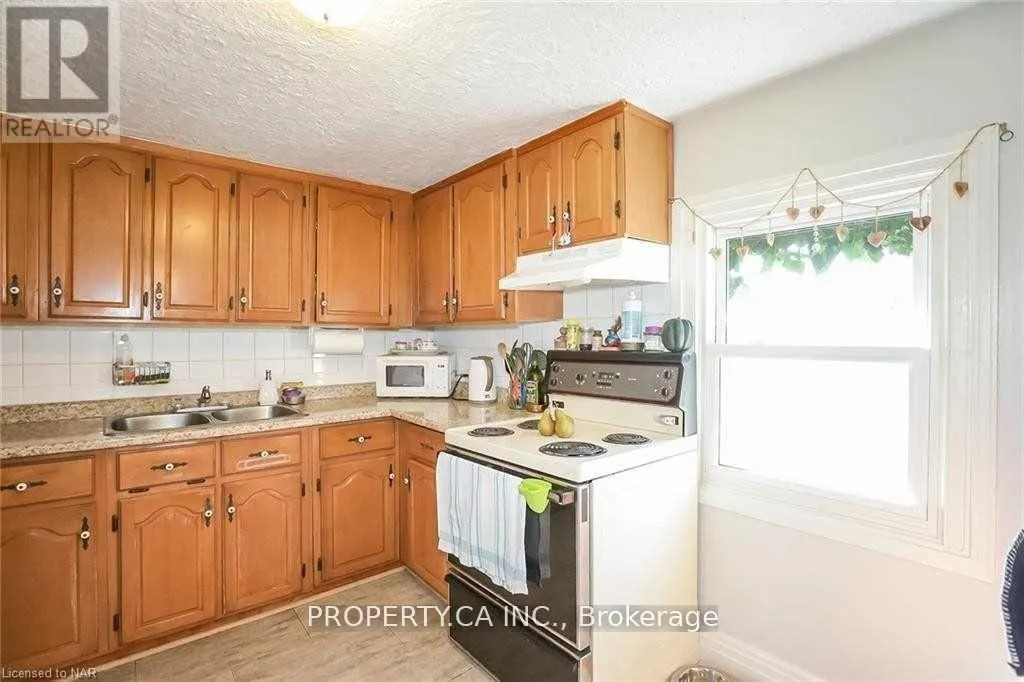 Photo 260 of 1800+ Fifth Street, St. Catharines, Rural Fourth — HOMEH