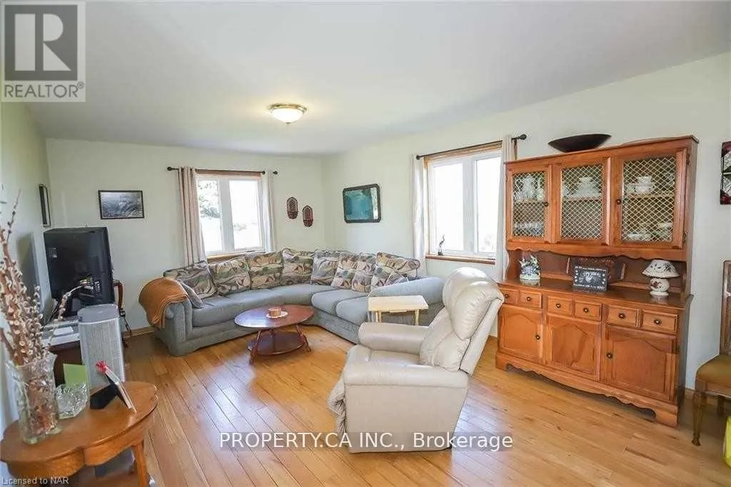 Photo 270 of 1800+ Fifth Street, St. Catharines, Rural Fourth — HOMEH