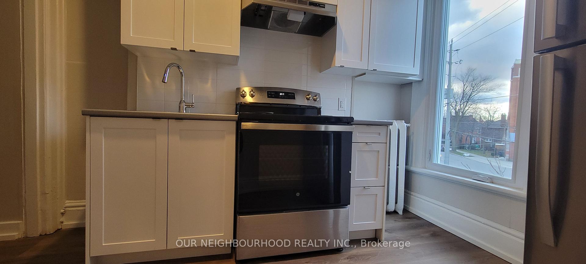 Photo 2 of Unit 8, 82 Welland Avenue, St. Catharines, Downtown — HOMEH