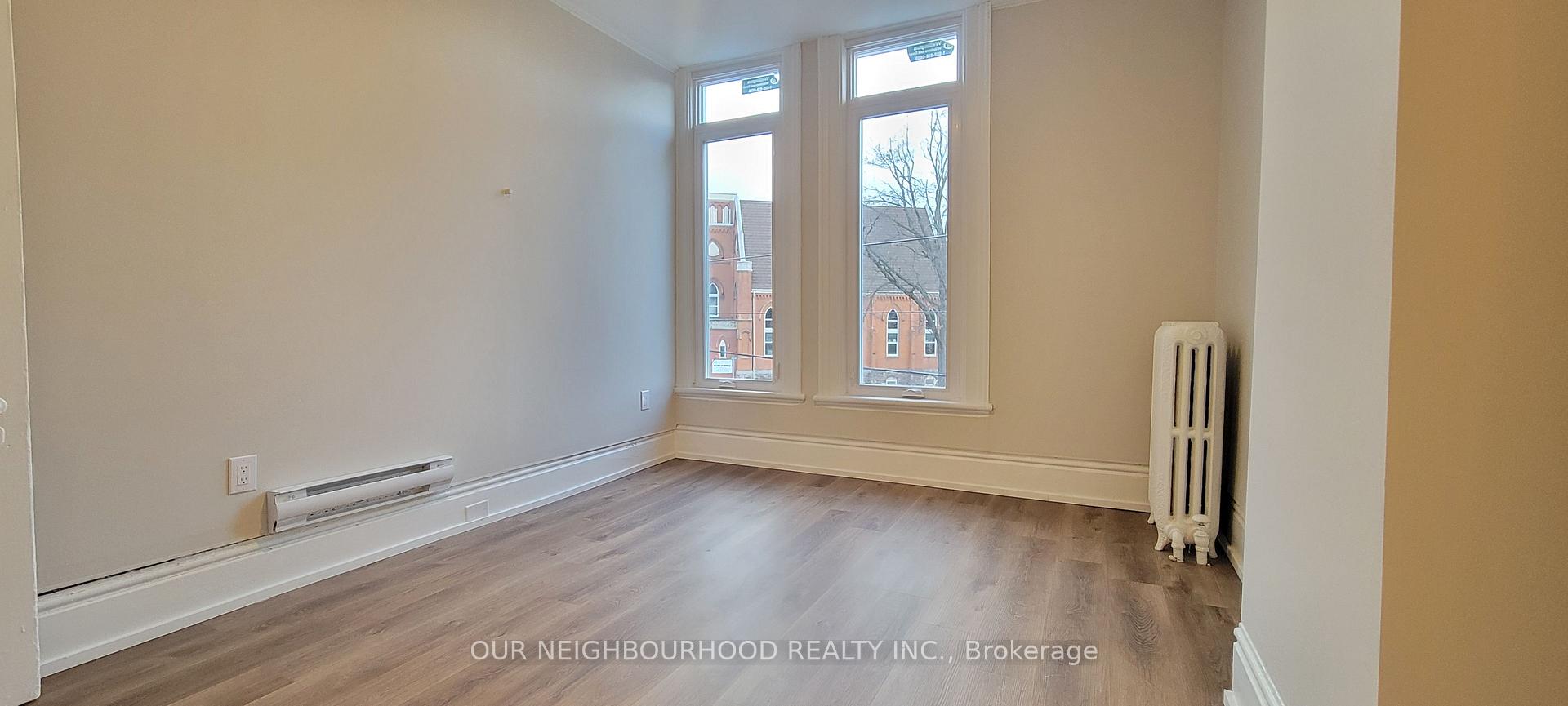Photo 4 of Unit 8, 82 Welland Avenue, St. Catharines, Downtown — HOMEH