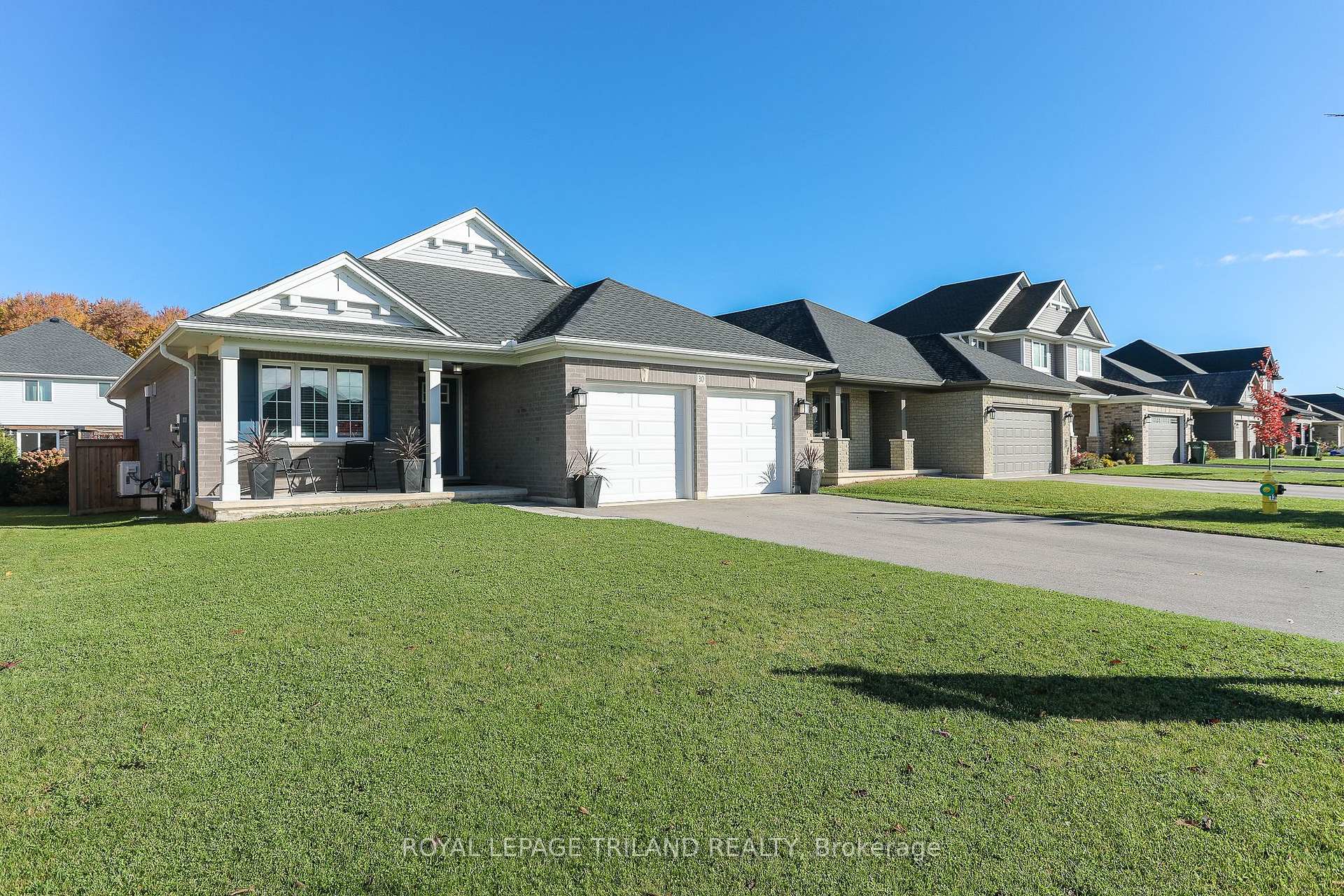 Photo 2 of 30 Foxtail Lane, St. Thomas — HOMEH