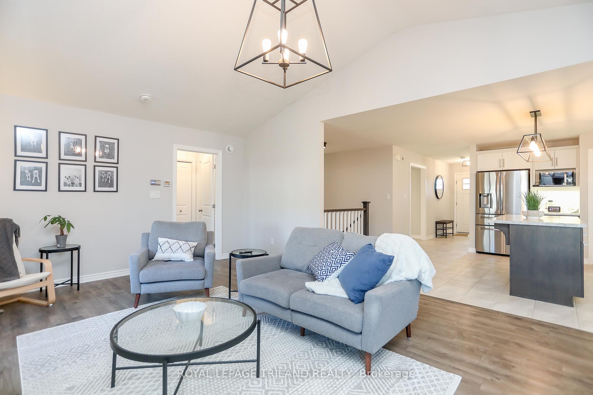 Photo 6 of 30 Foxtail Lane, St. Thomas — HOMEH