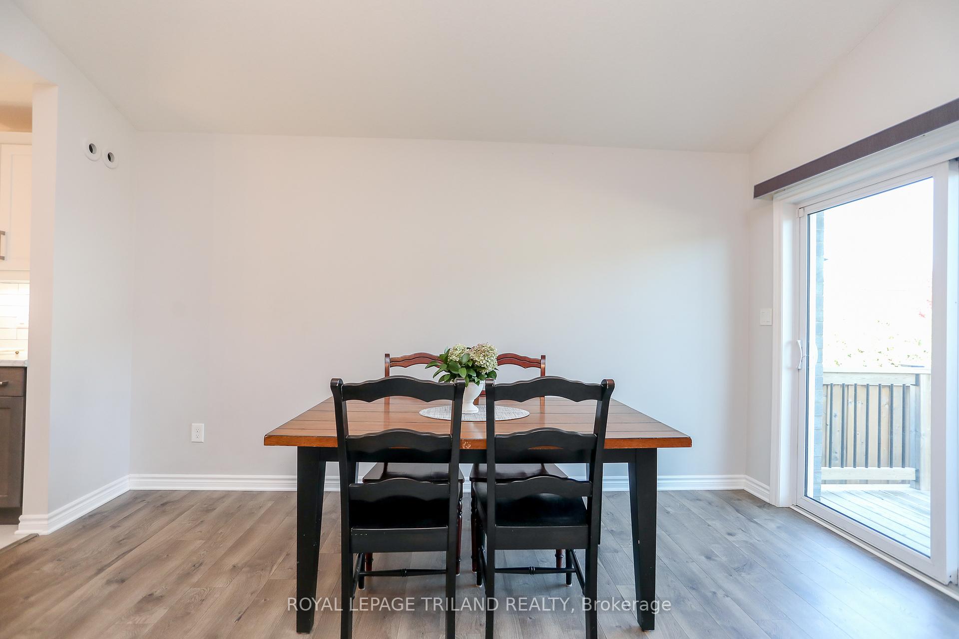Photo 8 of 30 Foxtail Lane, St. Thomas — HOMEH