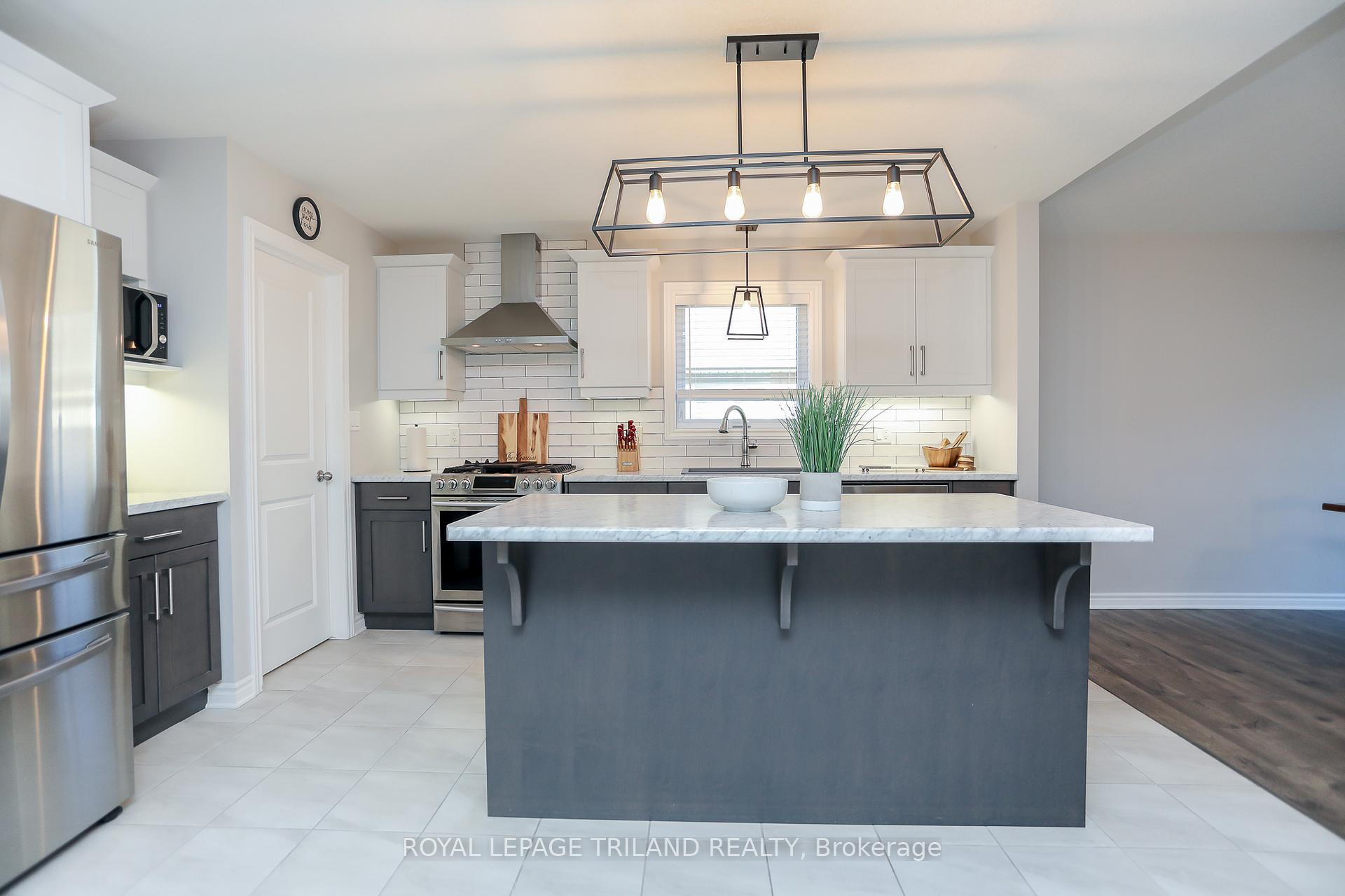 Photo 19 of 30 Foxtail Lane, St. Thomas — HOMEH