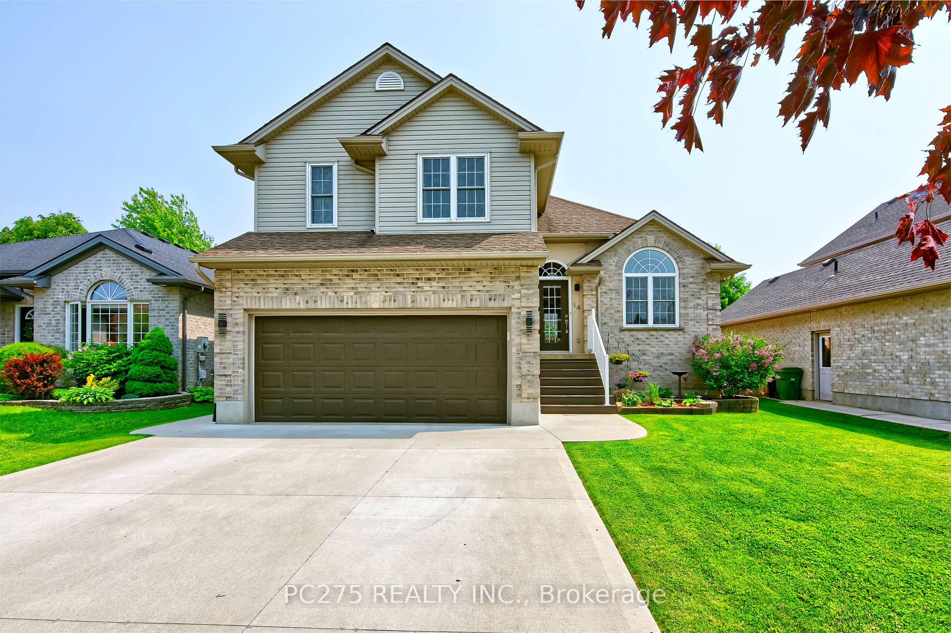 Photo 1 of 14 Redtail Court, St. Thomas — HOMEH