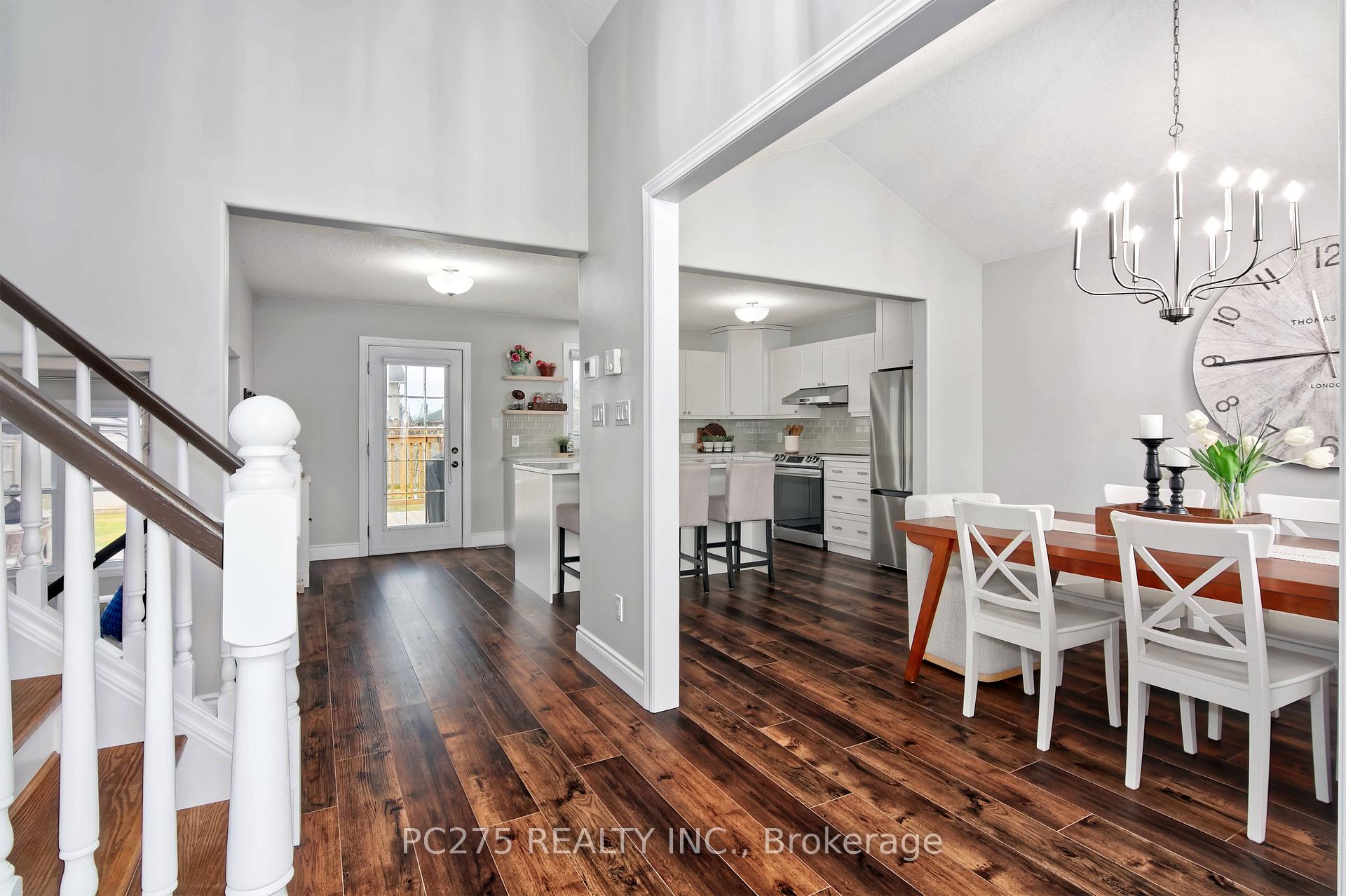 Photo 4 of 14 Redtail Court, St. Thomas — HOMEH
