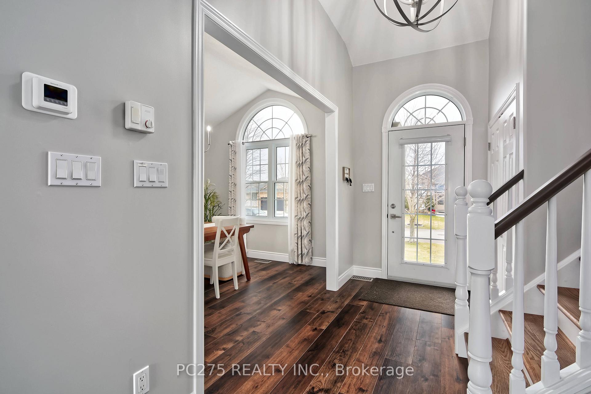 Photo 5 of 14 Redtail Court, St. Thomas — HOMEH