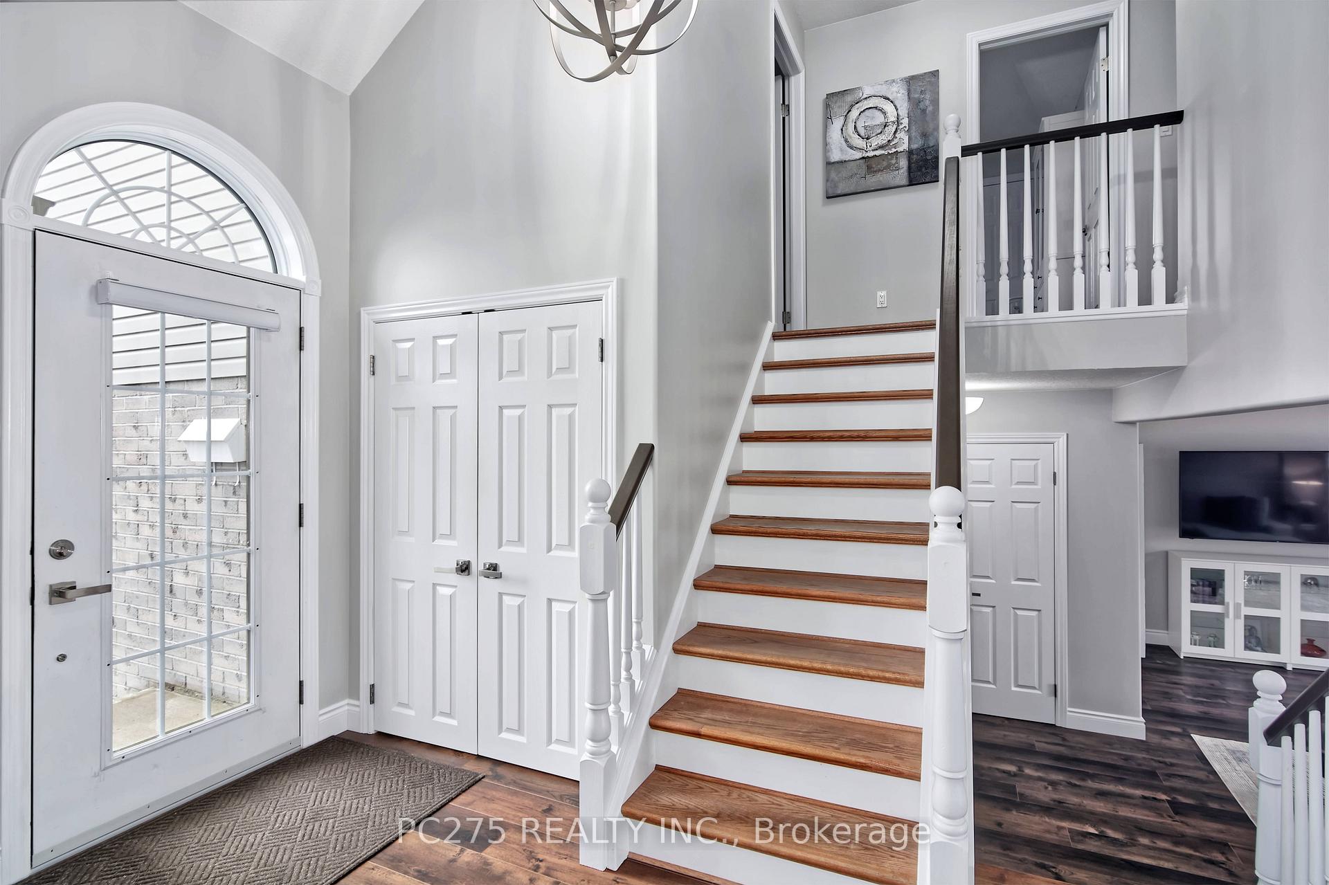 Photo 6 of 14 Redtail Court, St. Thomas — HOMEH