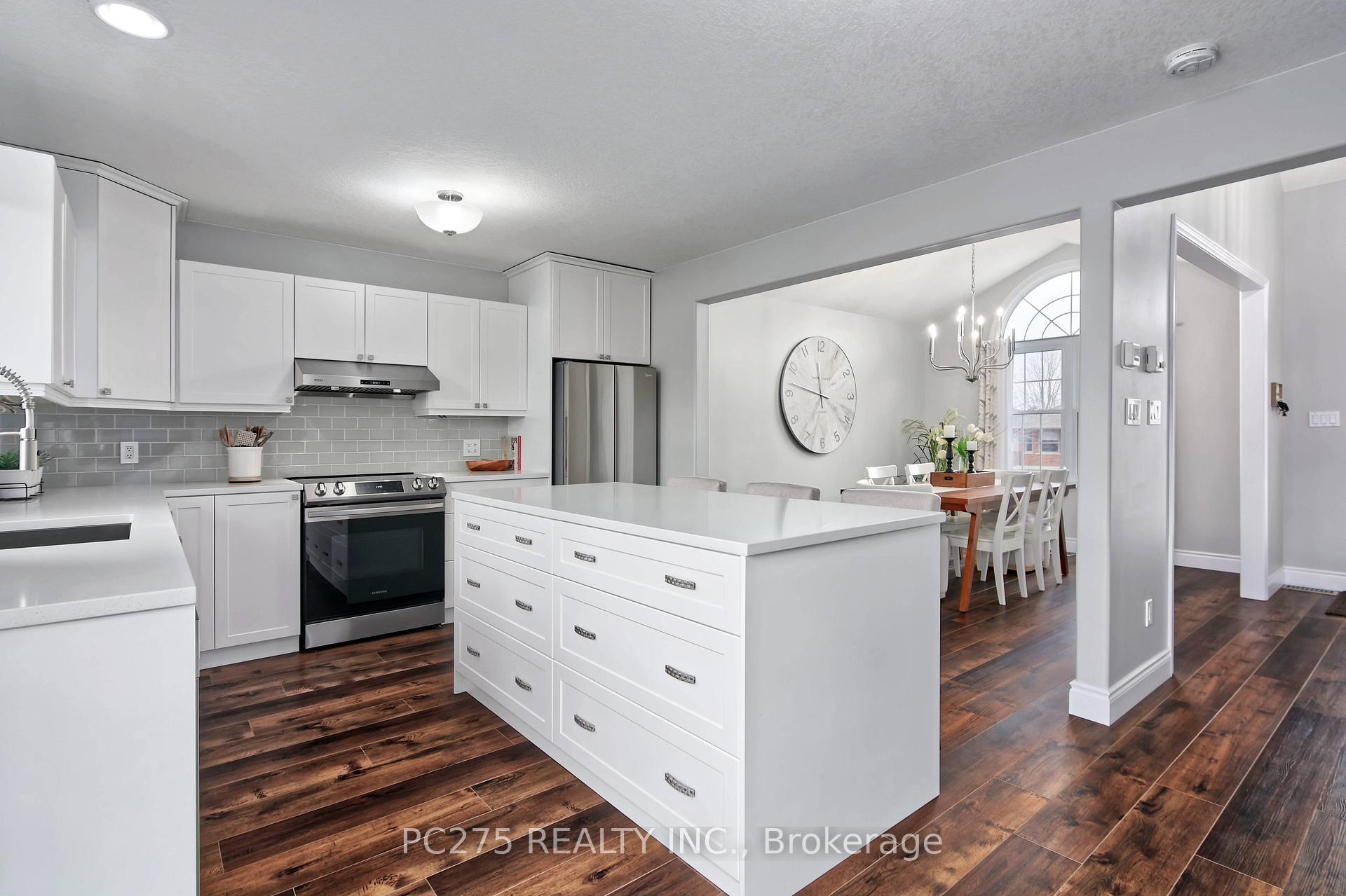 Photo 9 of 14 Redtail Court, St. Thomas — HOMEH
