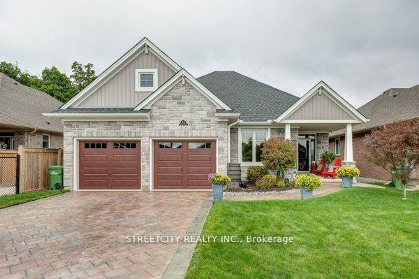 Front of 32 Acorn Trail