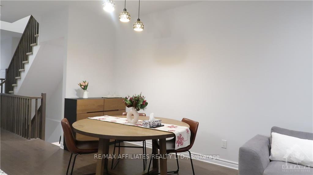 Photo 6 of 756 Putney Crescent, Ottawa, Stittsville (South) — HOMEH