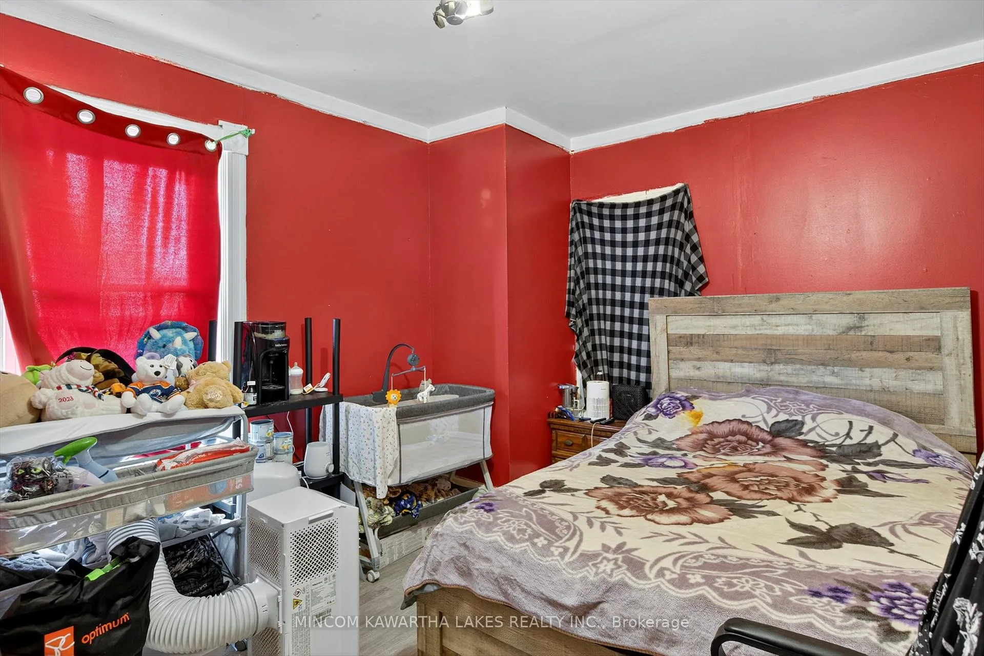 Photo 21 of 563 Aylmer Street N, Peterborough, Town Ward 3 — HOMEH
