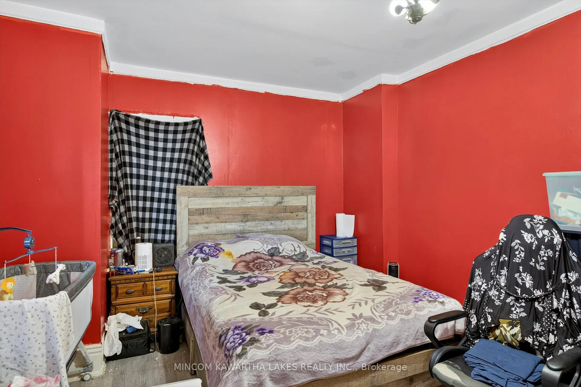 Photo 23 of 563 Aylmer Street N, Peterborough, Town Ward 3 — HOMEH