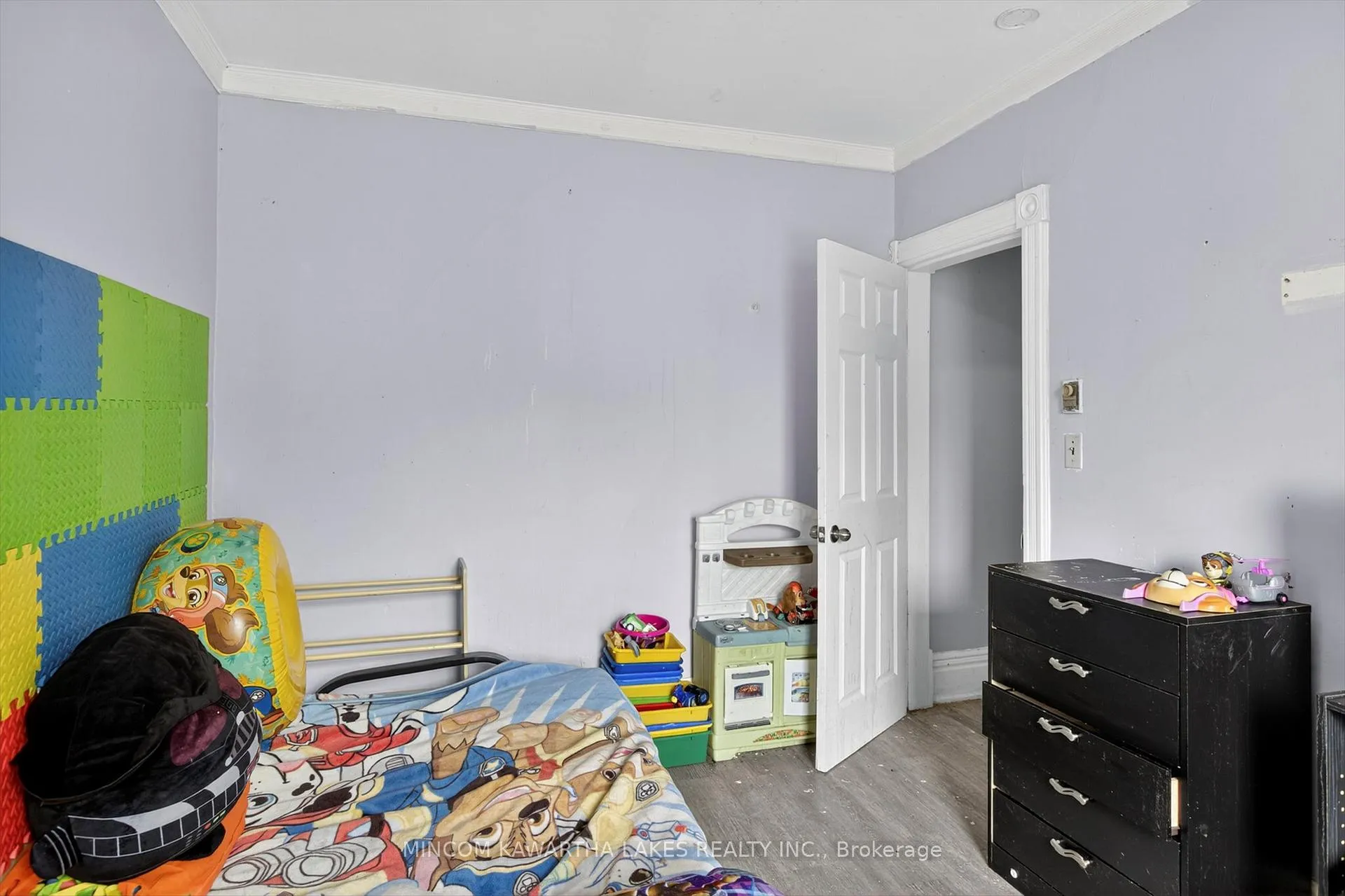 Photo 26 of 563 Aylmer Street N, Peterborough, Town Ward 3 — HOMEH