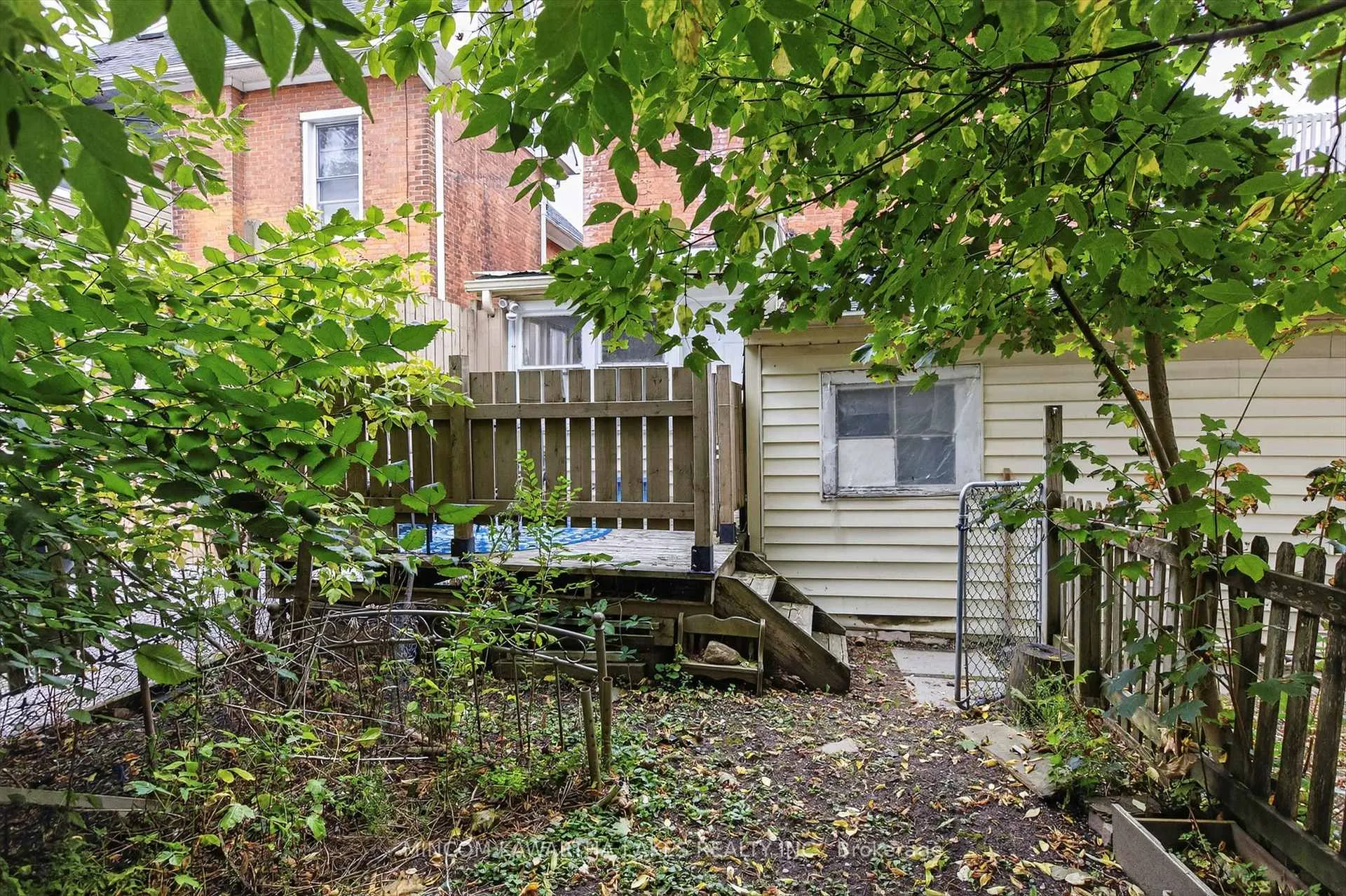 Photo 41 of 563 Aylmer Street N, Peterborough, Town Ward 3 — HOMEH