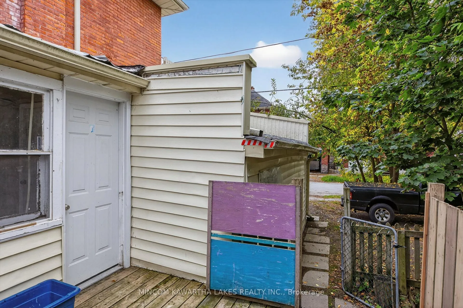 Photo 43 of 563 Aylmer Street N, Peterborough, Town Ward 3 — HOMEH