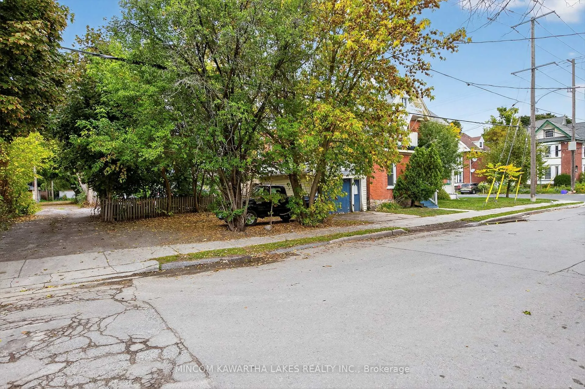Photo 46 of 563 Aylmer Street N, Peterborough, Town Ward 3 — HOMEH