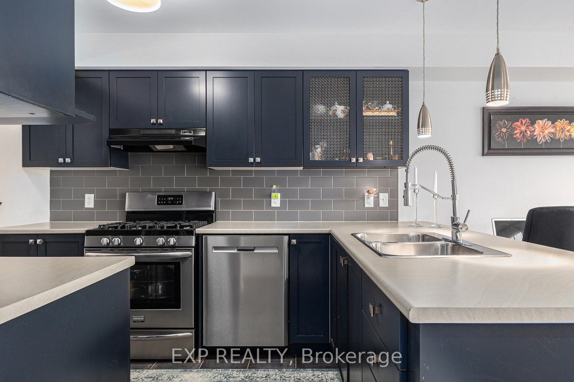 Photo 9 of 407 Heathrow Private, Ottawa, Stittsville (South) — HOMEH