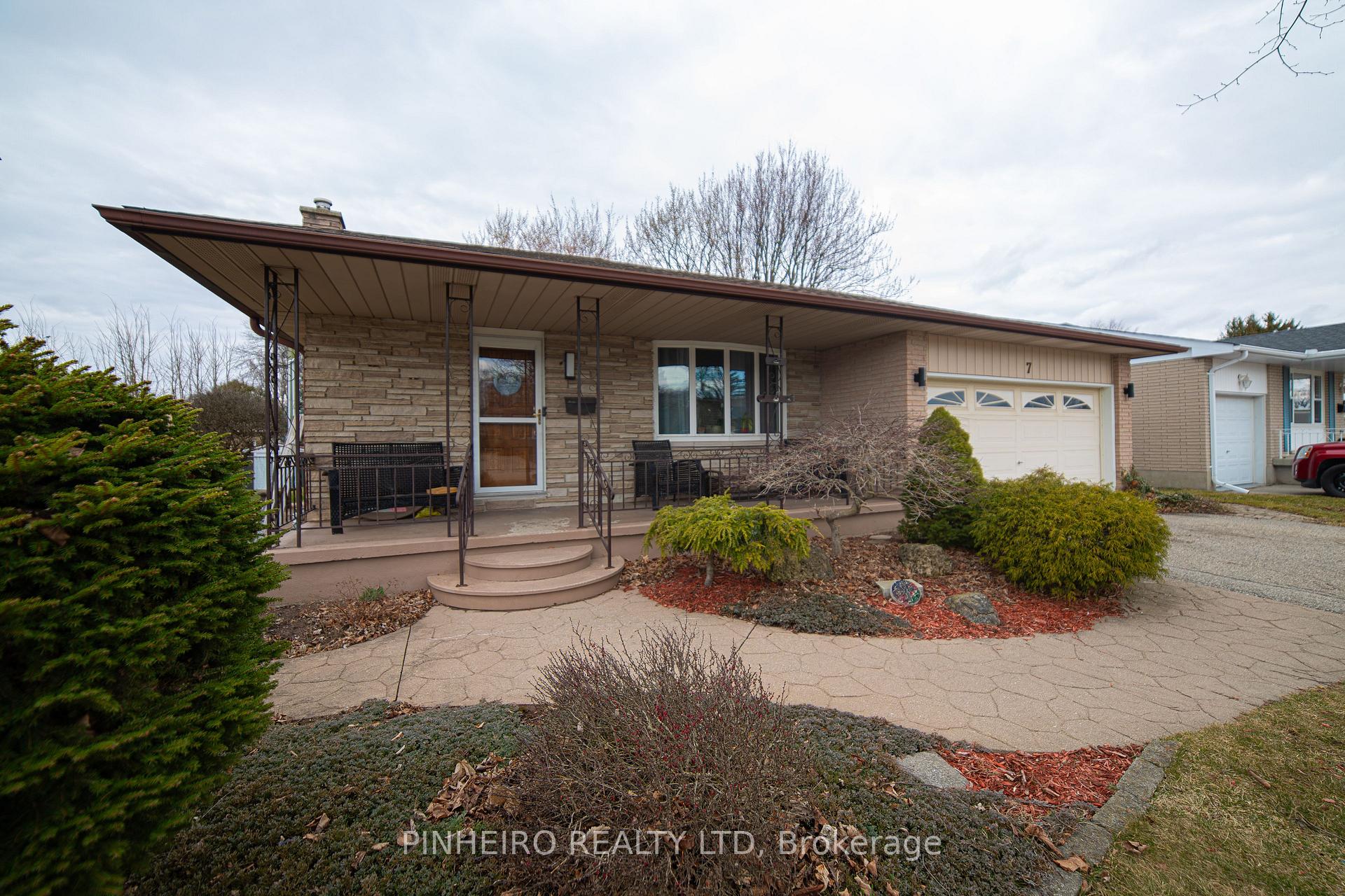 Photo 1 of 7 McLarty Drive, St. Thomas — HOMEH
