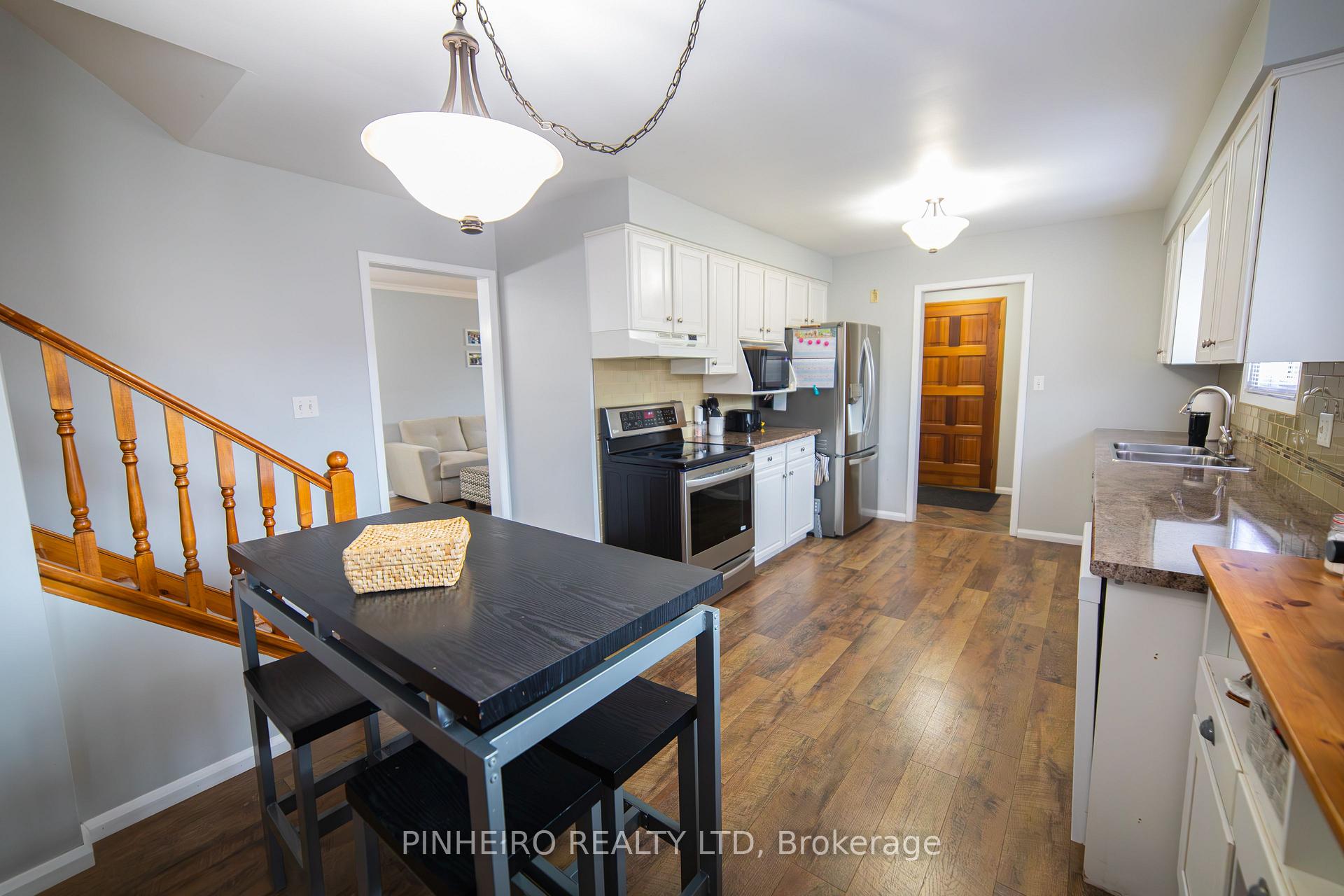 Photo 10 of 7 McLarty Drive, St. Thomas — HOMEH