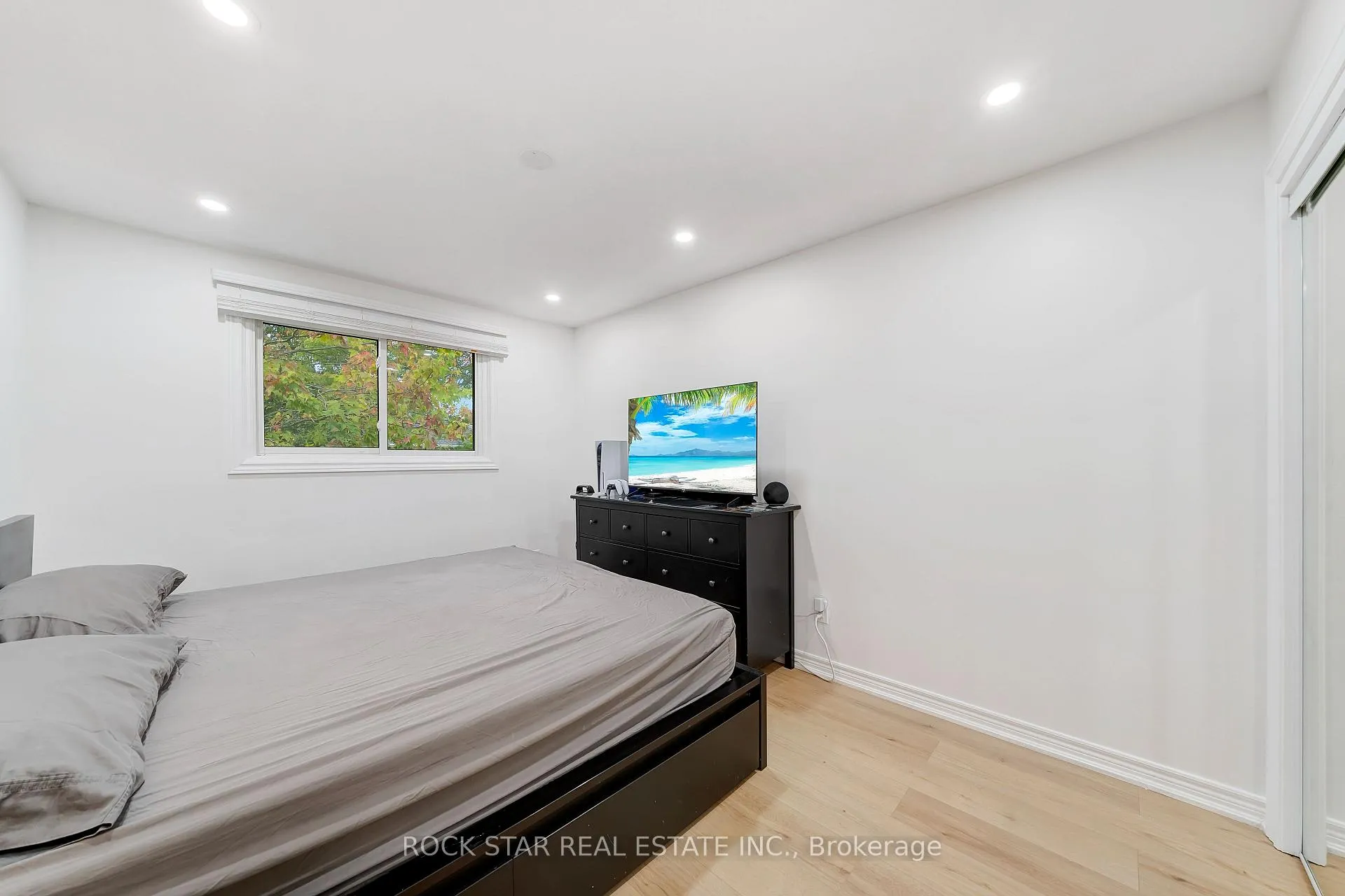 Photo 123 of 15 Heritage Court, St. Catharines, Grapeview — HOMEH
