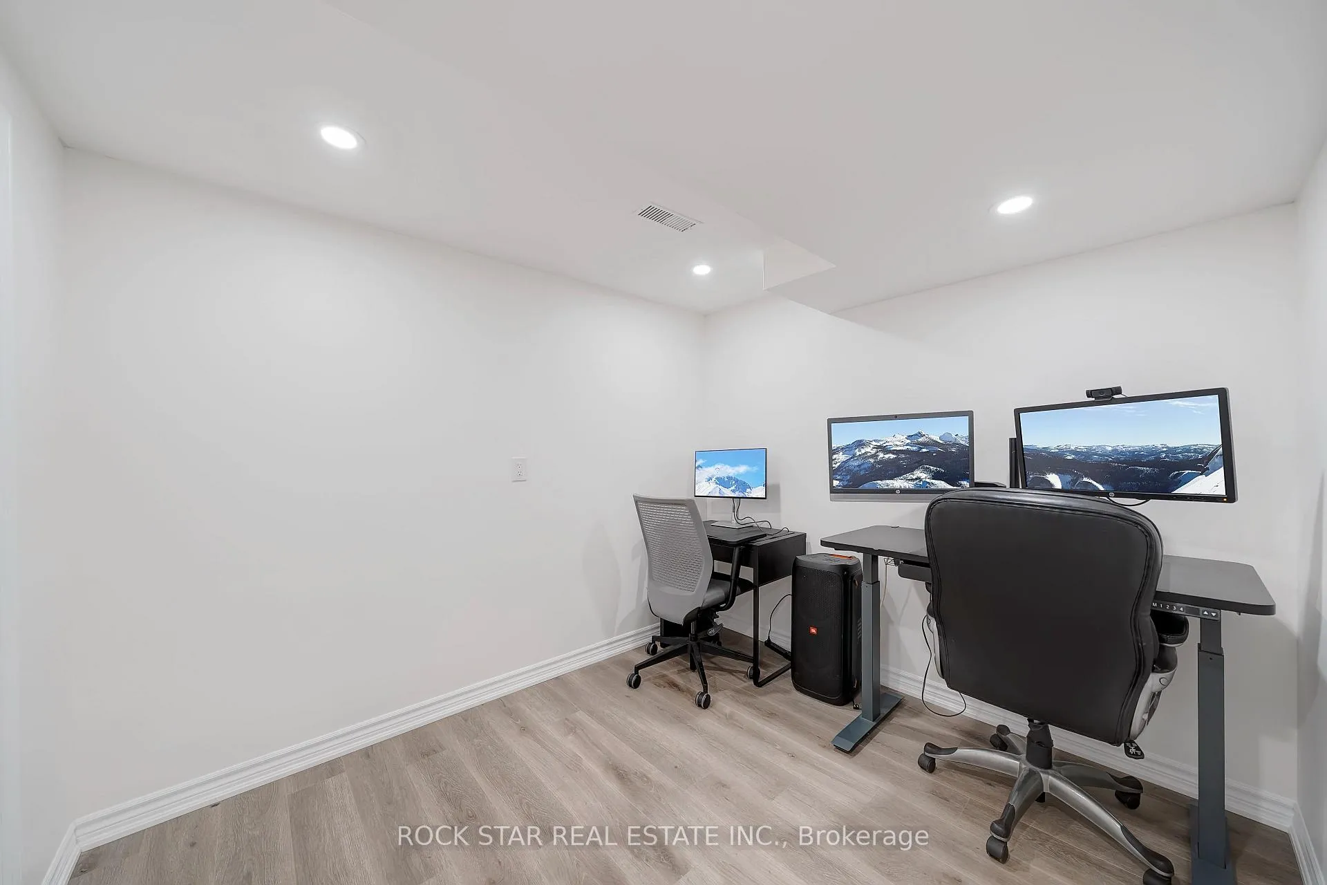 Photo 180 of 15 Heritage Court, St. Catharines, Grapeview — HOMEH