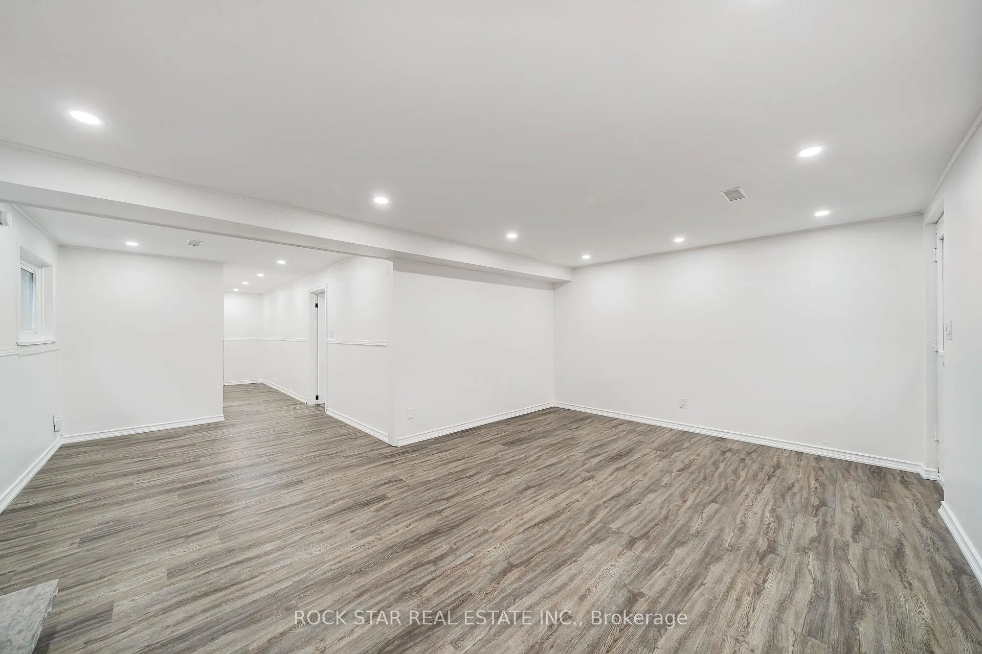 Photo 206 of 15 Heritage Court, St. Catharines, Grapeview — HOMEH