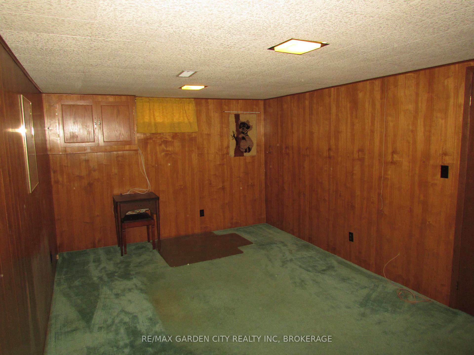 Photo 19 of 32 Greystone Crescent, St. Catharines, Lakeport — HOMEH