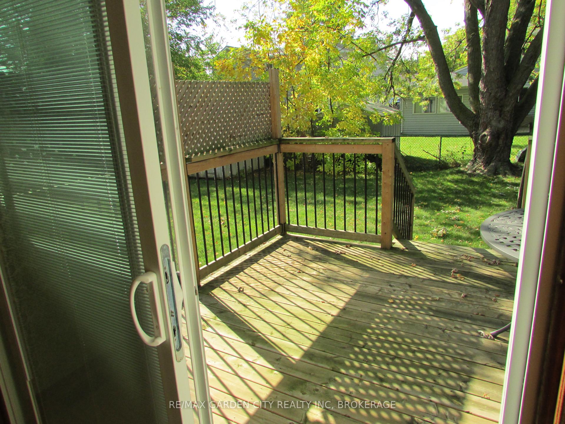 Photo 22 of 32 Greystone Crescent, St. Catharines, Lakeport — HOMEH