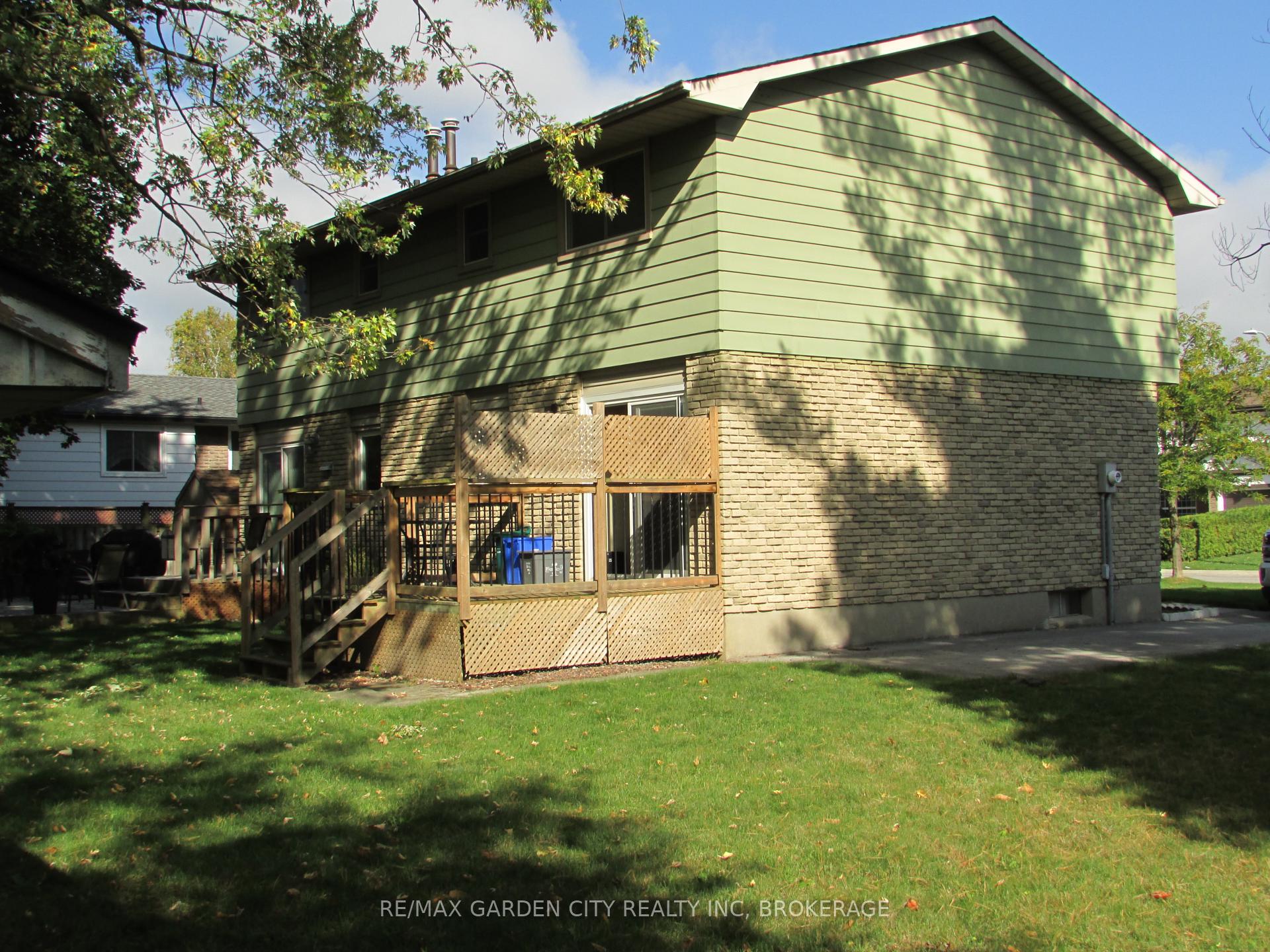 Photo 26 of 32 Greystone Crescent, St. Catharines, Lakeport — HOMEH