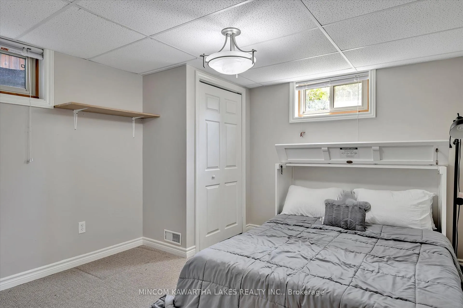 Photo 34 of 676 Victory Crescent, Peterborough, Town Ward 3 — HOMEH