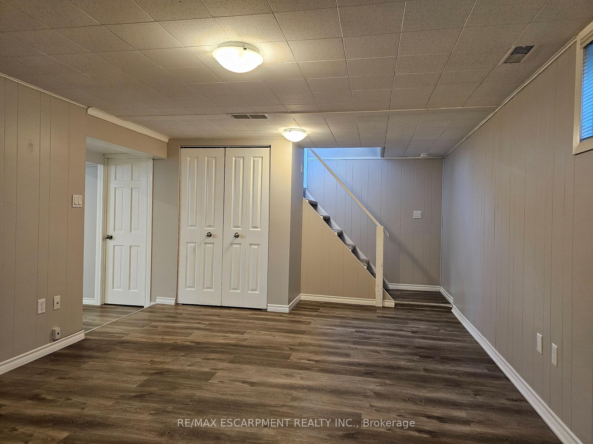 Photo 3 of Unit UNIT B, 123 Bunting Road, St. Catharines, E. Chester — HOMEH