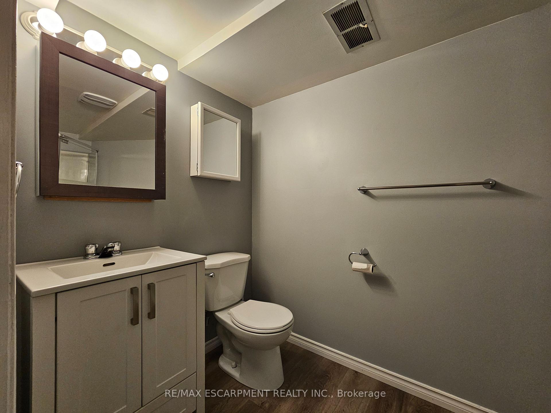 Photo 9 of Unit UNIT B, 123 Bunting Road, St. Catharines, E. Chester — HOMEH