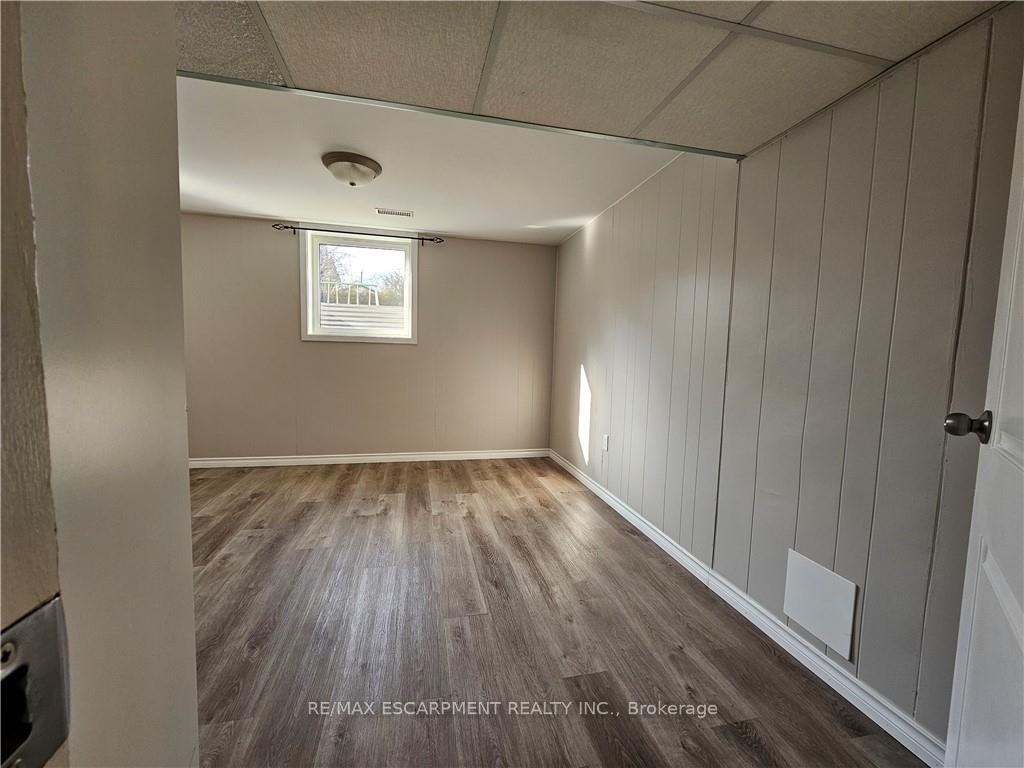 Photo 11 of Unit UNIT B, 123 Bunting Road, St. Catharines, E. Chester — HOMEH