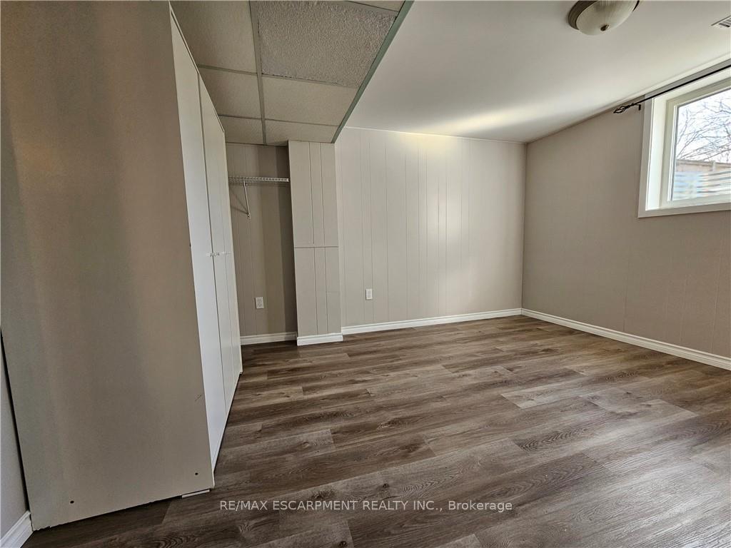 Photo 12 of Unit UNIT B, 123 Bunting Road, St. Catharines, E. Chester — HOMEH