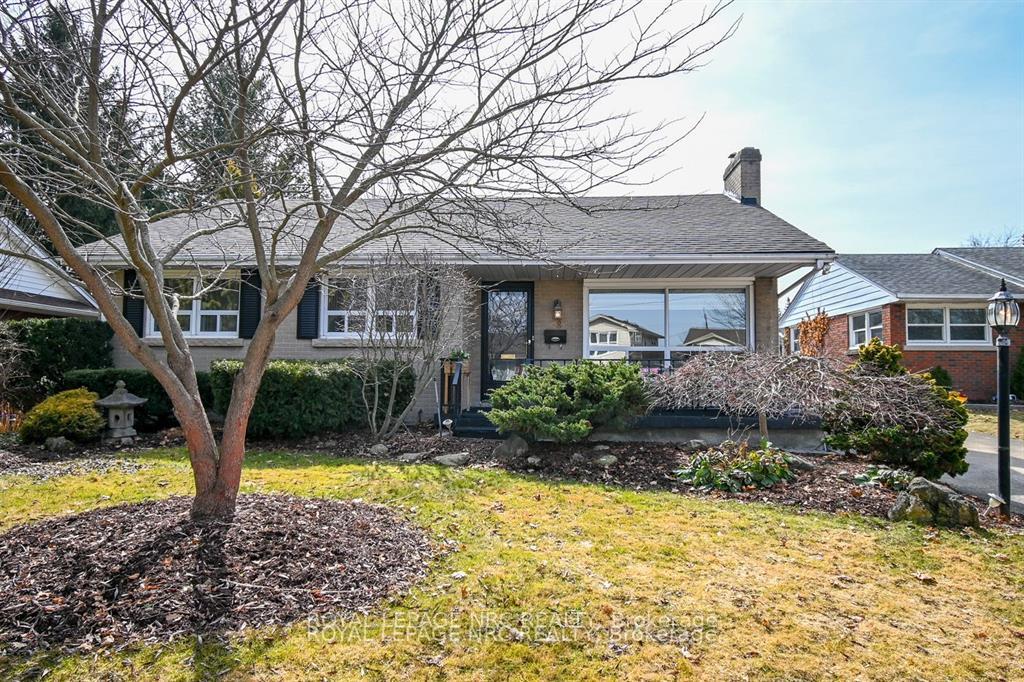 Photo 3 of 8 Macbeth Boulevard, St. Catharines, Glendale/Glenridge — HOMEH