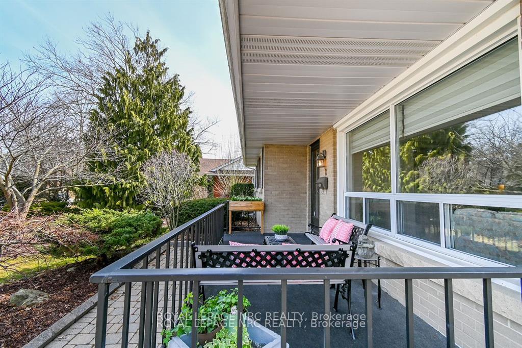 Photo 4 of 8 Macbeth Boulevard, St. Catharines, Glendale/Glenridge — HOMEH