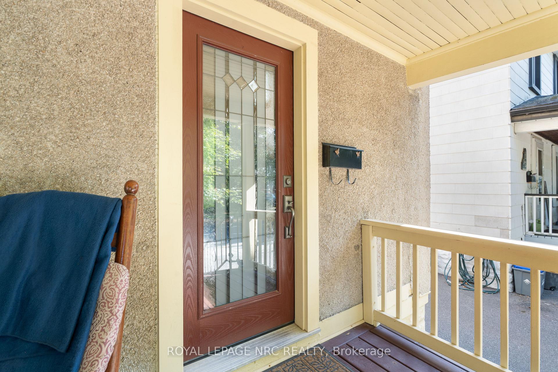 Photo 5 of 90 Chaplin Avenue, St. Catharines, Downtown — HOMEH