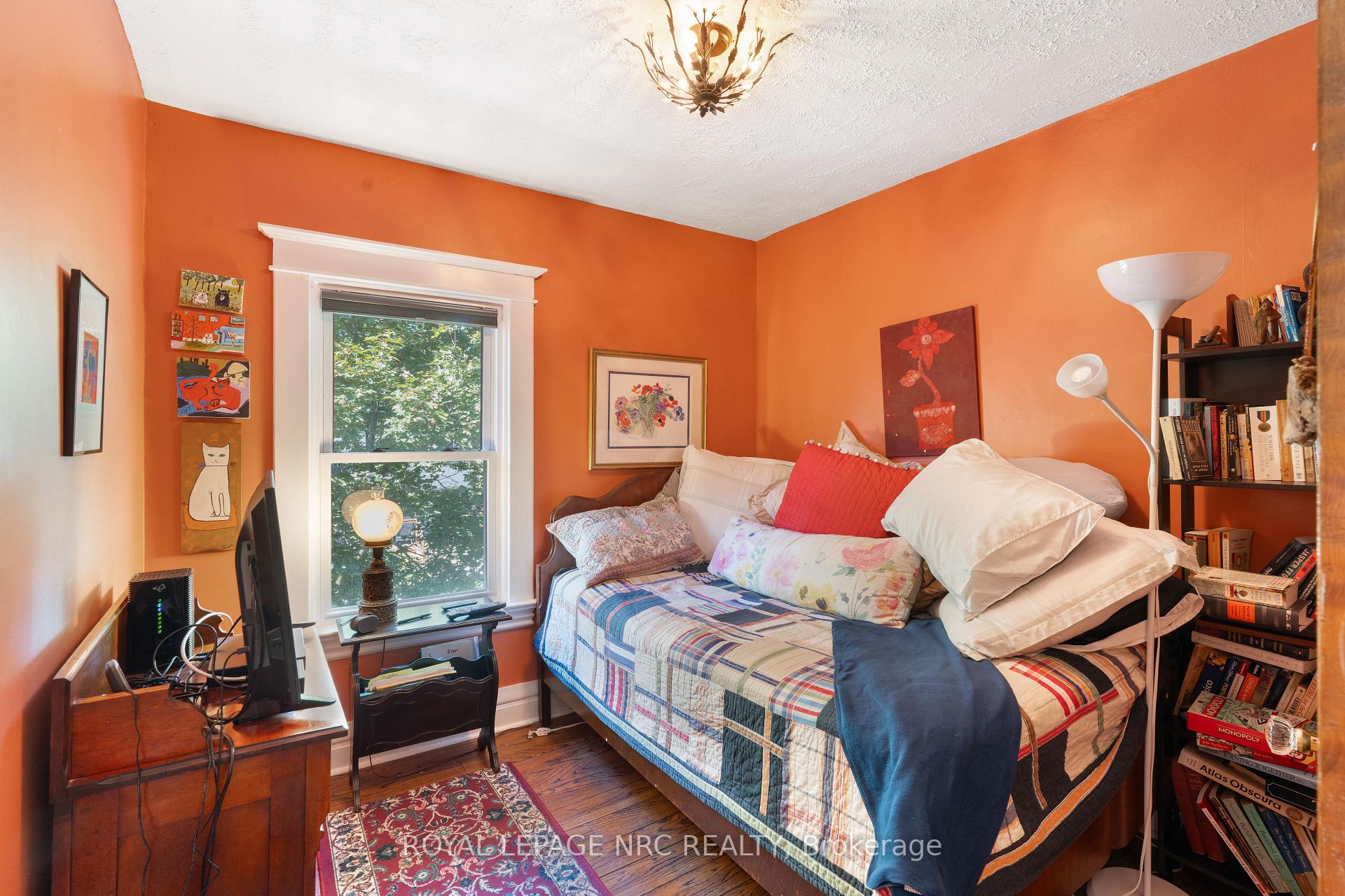 Photo 21 of 90 Chaplin Avenue, St. Catharines, Downtown — HOMEH
