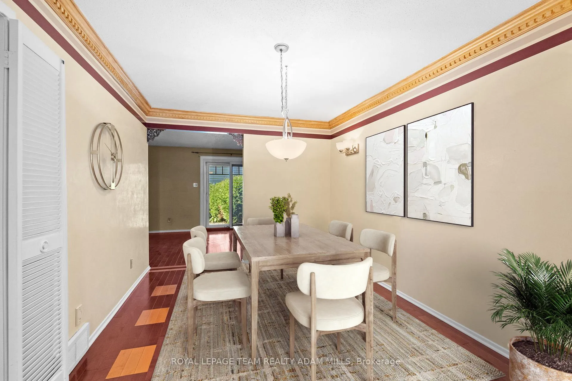 Photo 10 of 46 Gentle Gate Crescent, Ottawa, Hunt Club Park/Greenboro — HOMEH