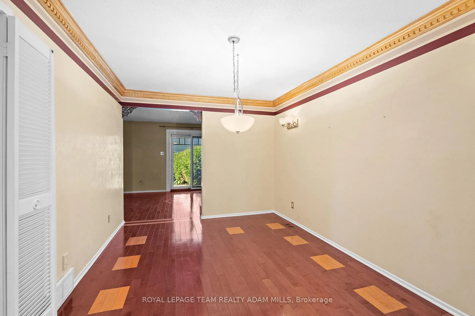 Photo 12 of 46 Gentle Gate Crescent, Ottawa, Hunt Club Park/Greenboro — HOMEH