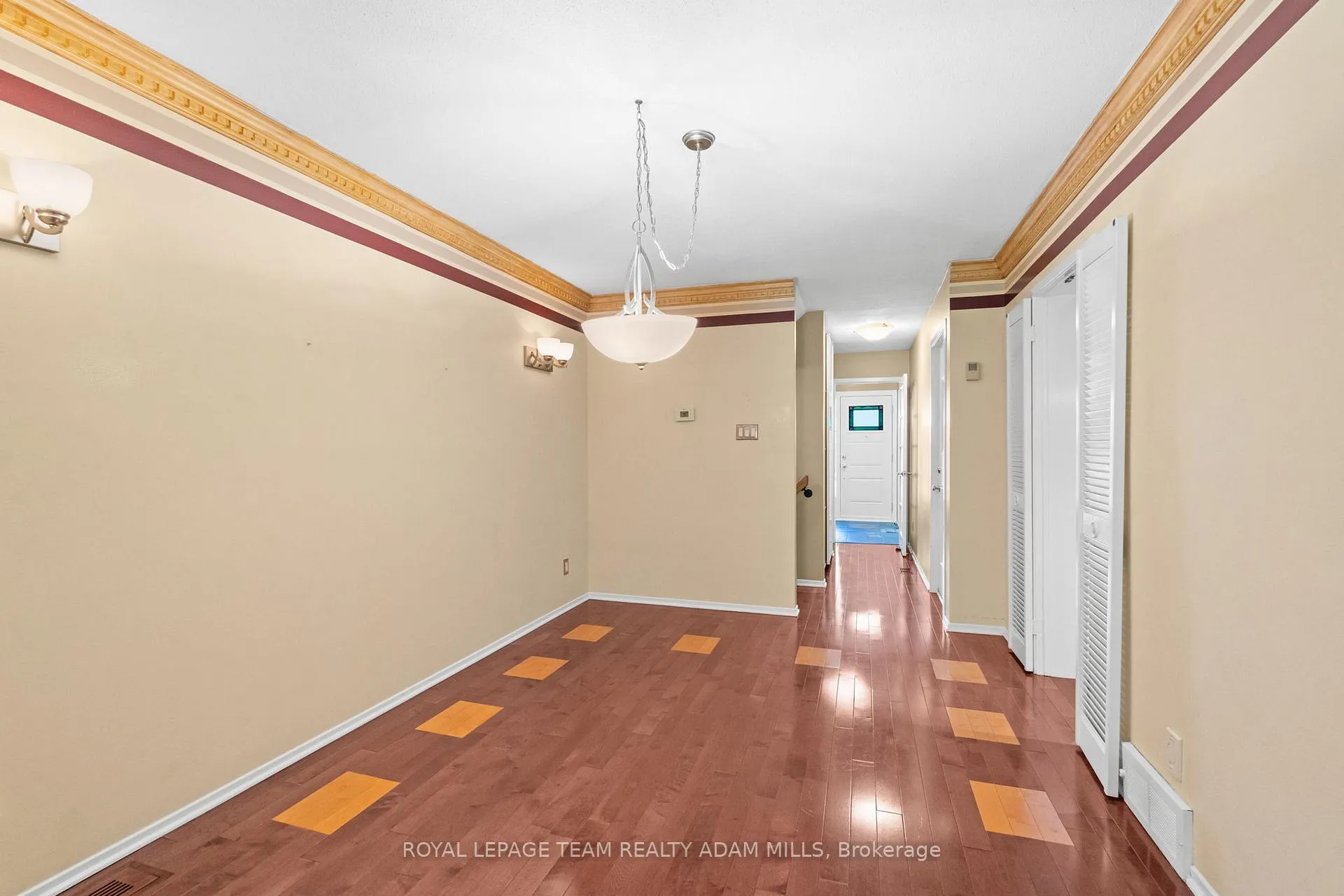 Photo 13 of 46 Gentle Gate Crescent, Ottawa, Hunt Club Park/Greenboro — HOMEH