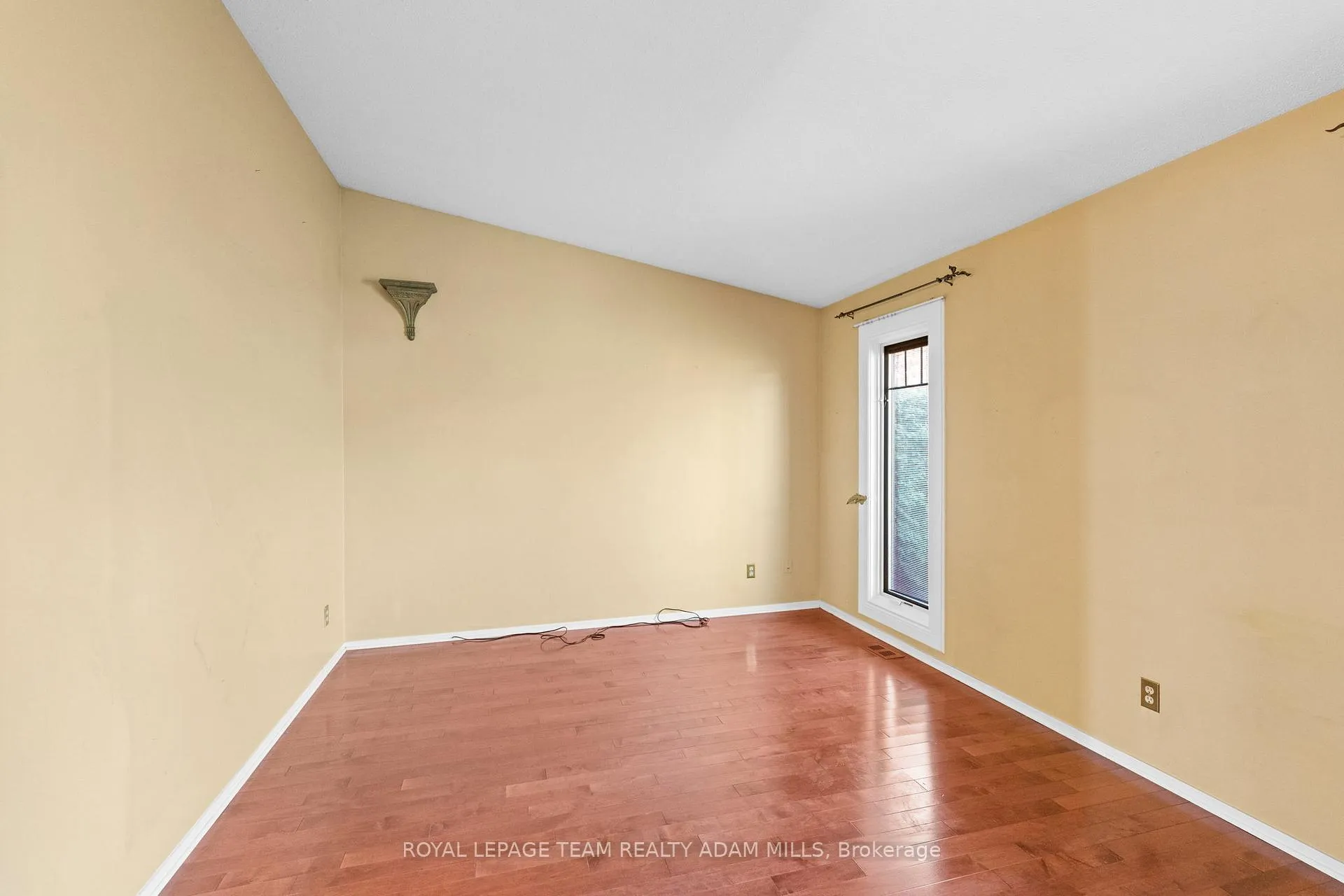 Photo 15 of 46 Gentle Gate Crescent, Ottawa, Hunt Club Park/Greenboro — HOMEH