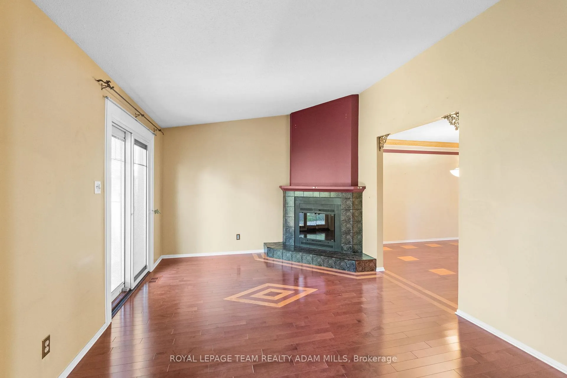 Photo 17 of 46 Gentle Gate Crescent, Ottawa, Hunt Club Park/Greenboro — HOMEH
