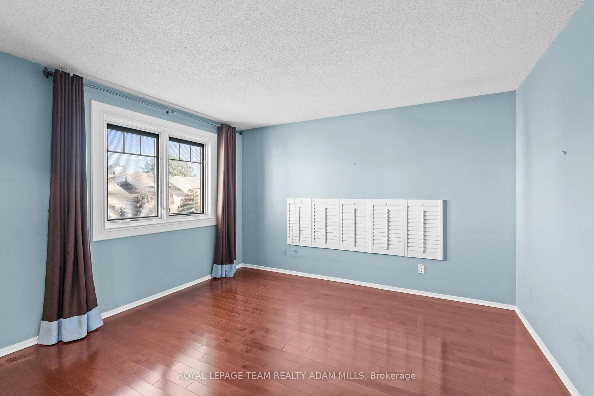 Photo 23 of 46 Gentle Gate Crescent, Ottawa, Hunt Club Park/Greenboro — HOMEH