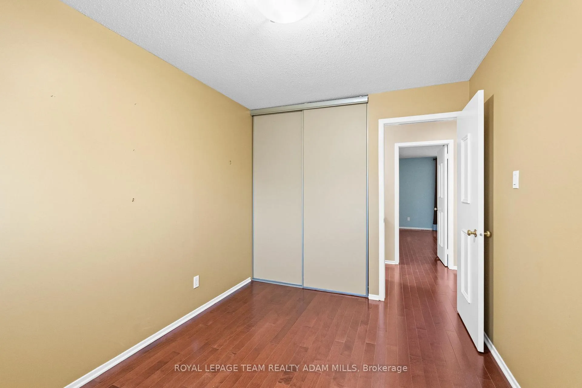 Photo 33 of 46 Gentle Gate Crescent, Ottawa, Hunt Club Park/Greenboro — HOMEH