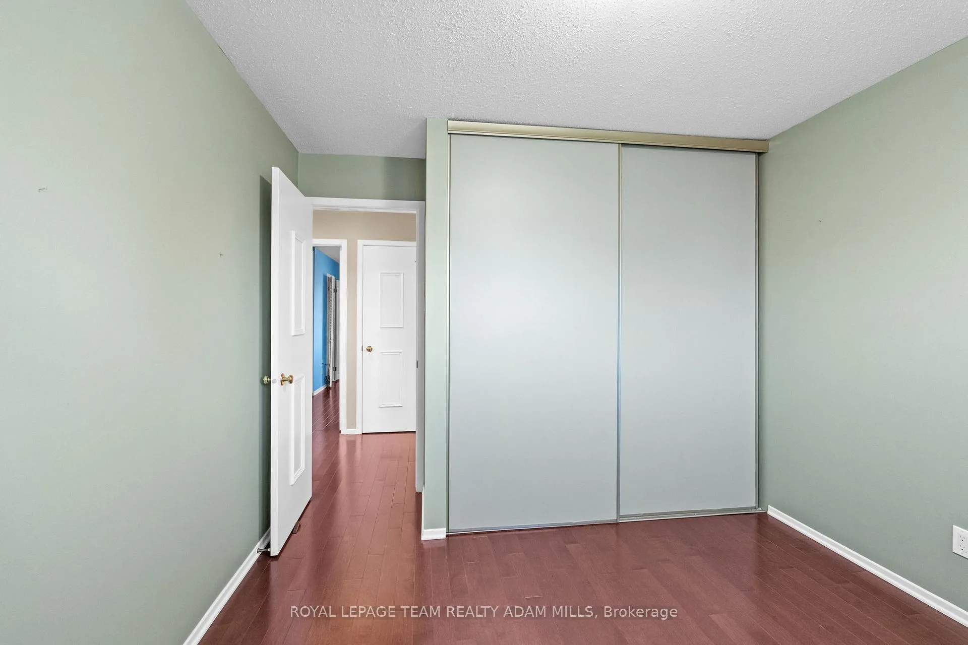 Photo 35 of 46 Gentle Gate Crescent, Ottawa, Hunt Club Park/Greenboro — HOMEH