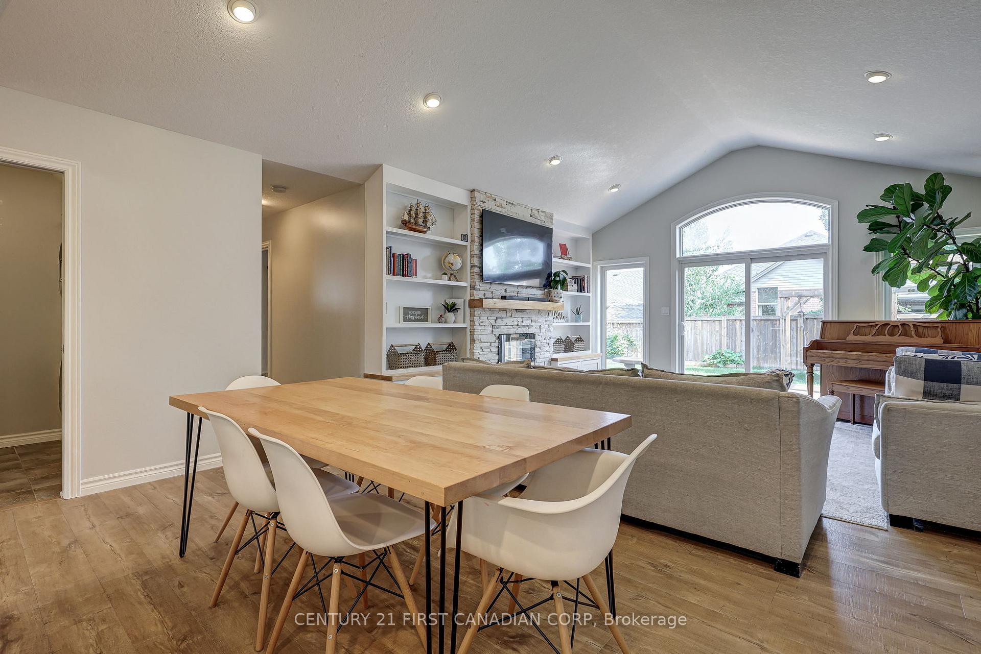 Photo 15 of 81 Westlake Drive, St. Thomas — HOMEH