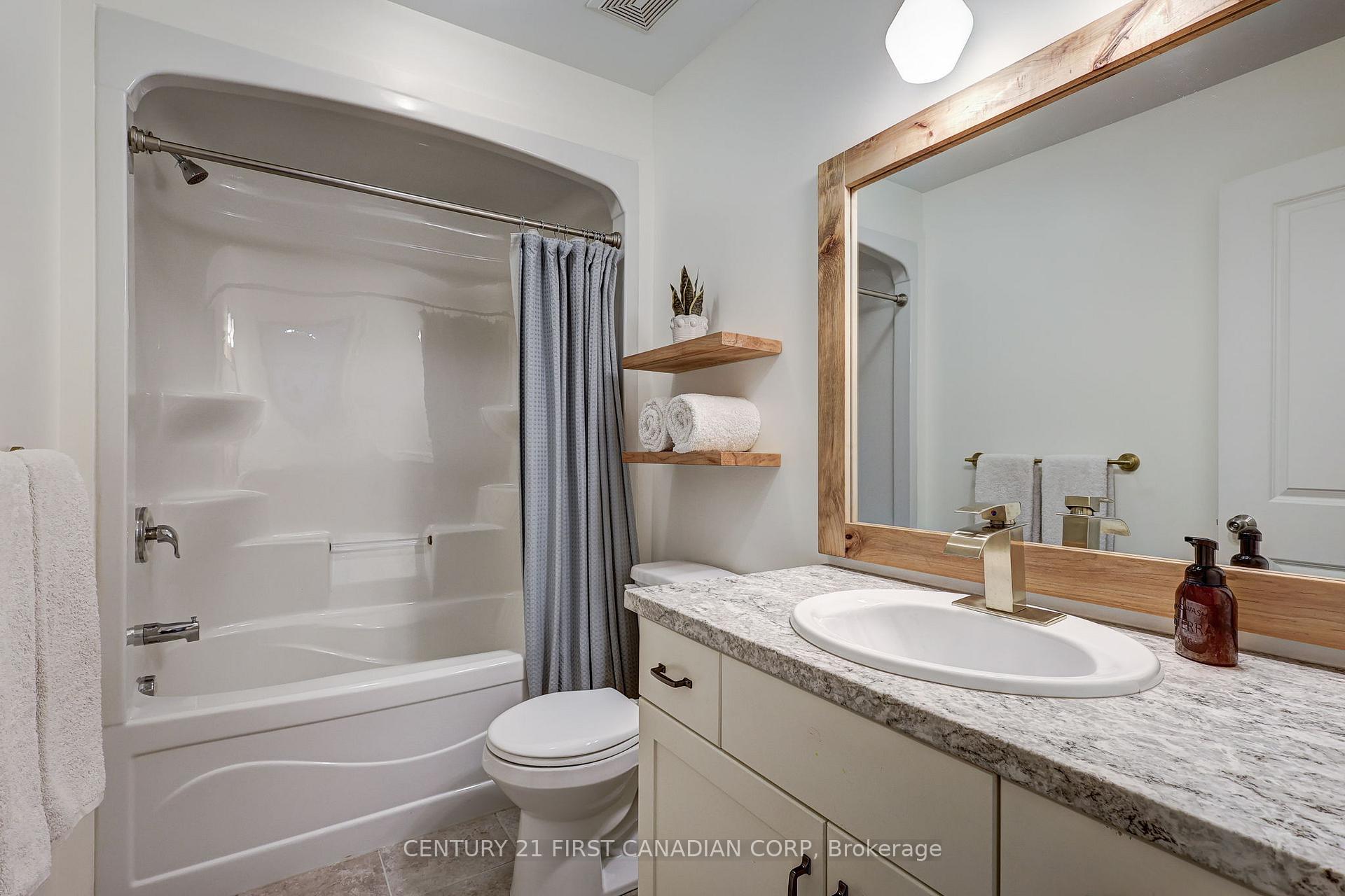 Photo 20 of 81 Westlake Drive, St. Thomas — HOMEH