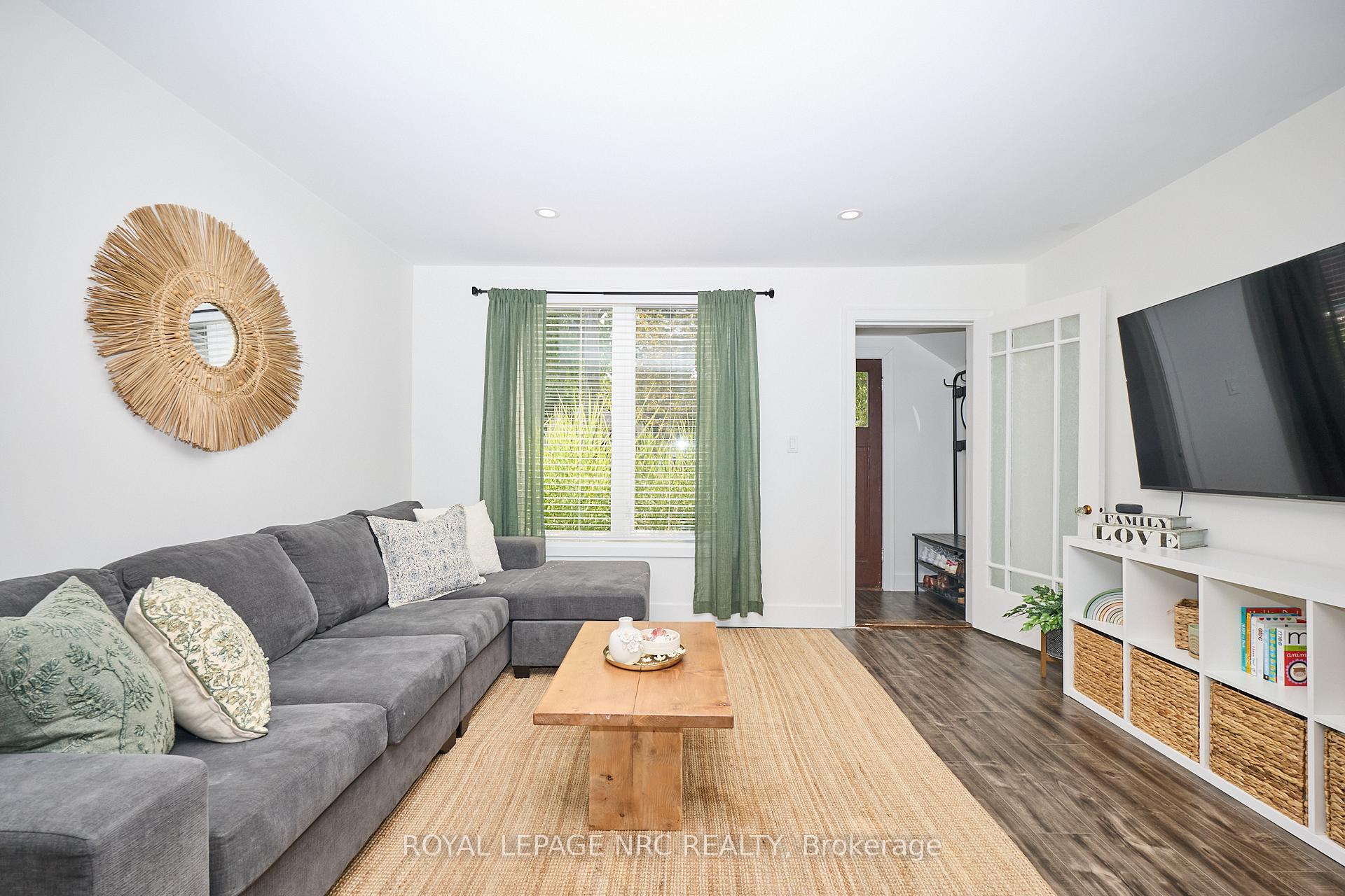 Photo 9 of 37 Cecil Street, St. Catharines, Lakeport — HOMEH